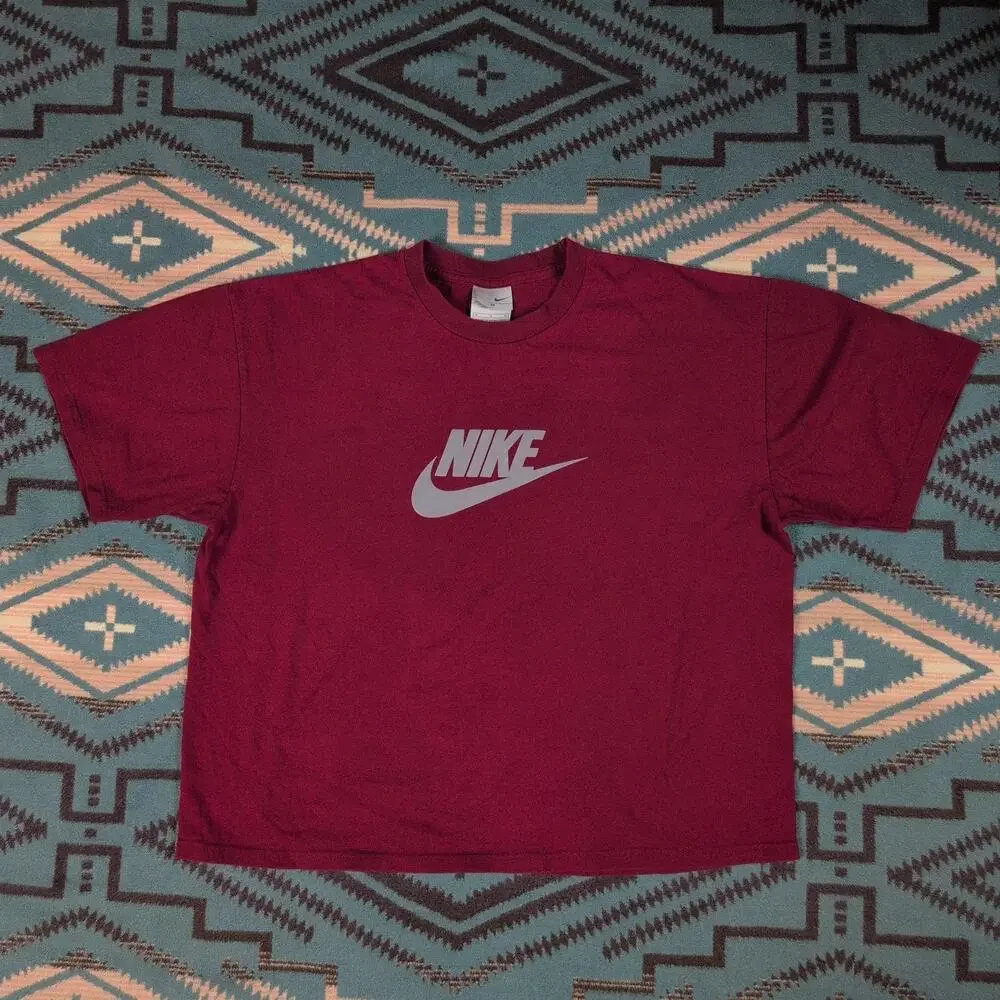 Vintage Y2K Nike Women's Swoosh Logo Dark Red T Shirt Cropped Fit Large Sporty